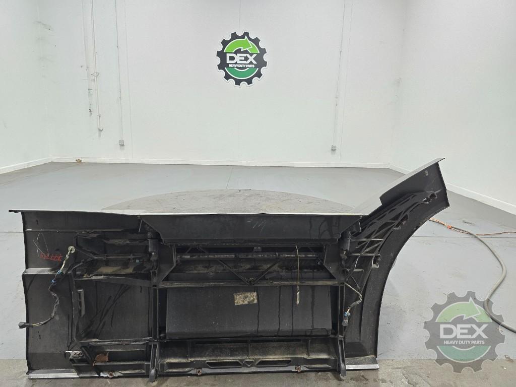 Volvo VNL LH front chassis fairing OEM 20982659