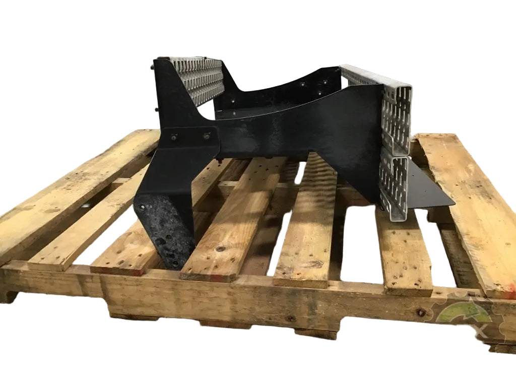 Volvo RH steps and heat shield assembly OEM 22676967 - Second Truck Parts