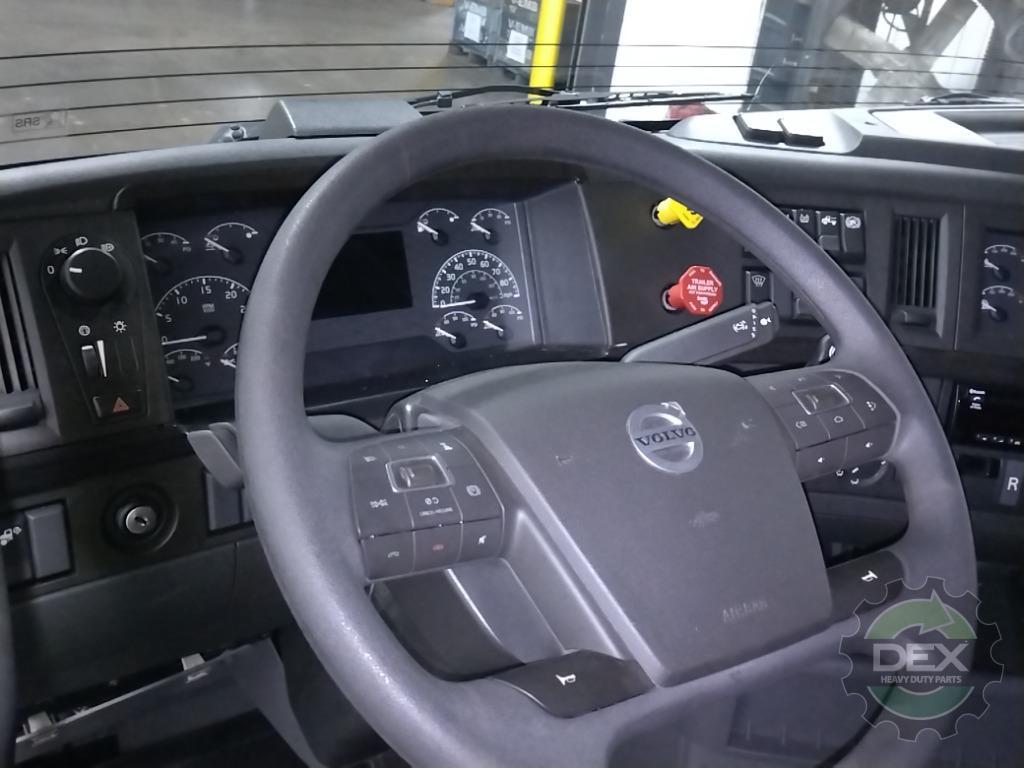 Volvo VNR640 complete groomed sleeper cab OEM 82660501