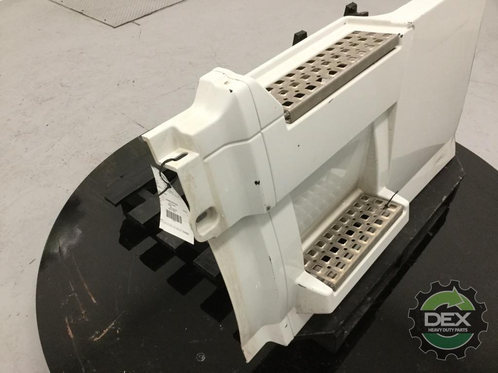 Volvo VNL LH Rear Chassis fairing with steps 52" OEM