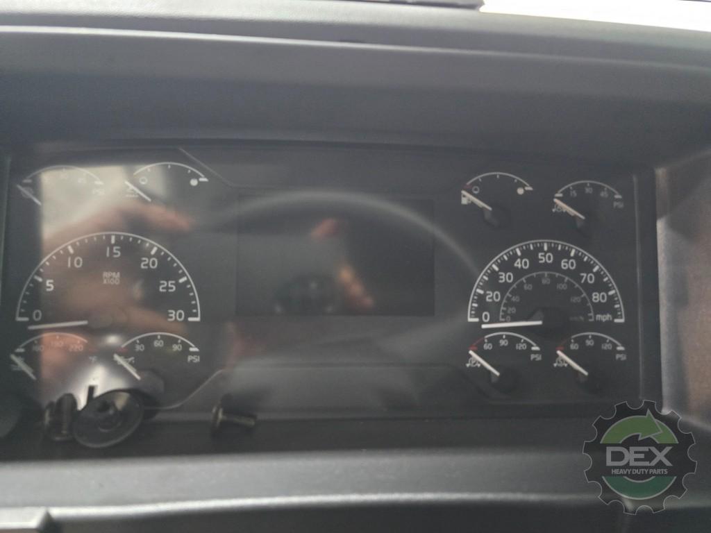 Volvo VNL740 groomed sleeper cab OEM 78517323