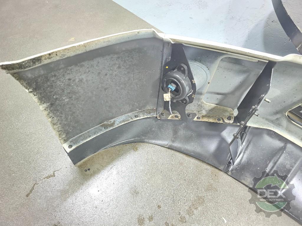 Volvo VNR 3 piece bumper assembly with fog lights OEM 82761955