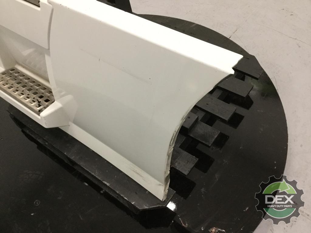 Volvo VNL LH Rear Chassis fairing with steps 52" OEM