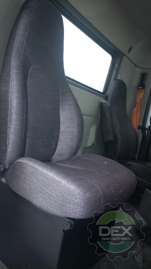 Volvo VNR / L groomed day cab OEM 84748494