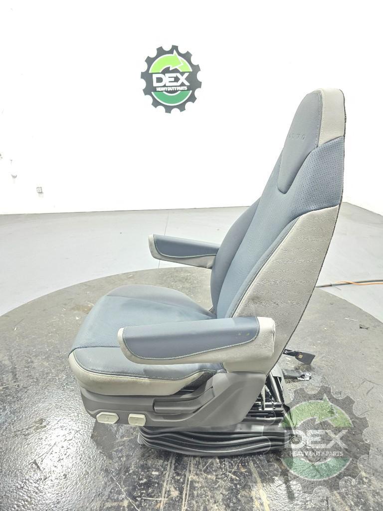 Volvo X5 premium Fathom Blue / green seat OEM 24525776