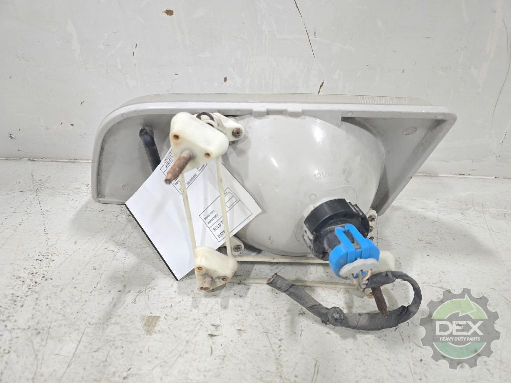 Volvo VNM RH headlight OEM 8082041