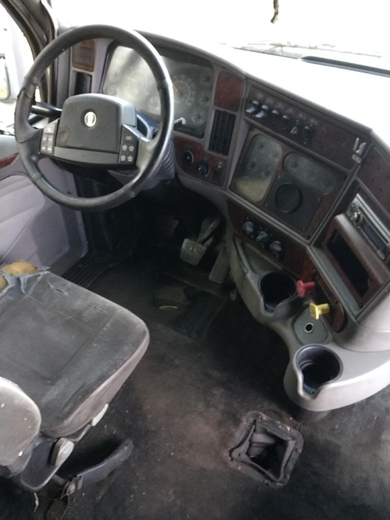 Complete KW T2000 groomed sleeper cab OEM - Second Truck Parts