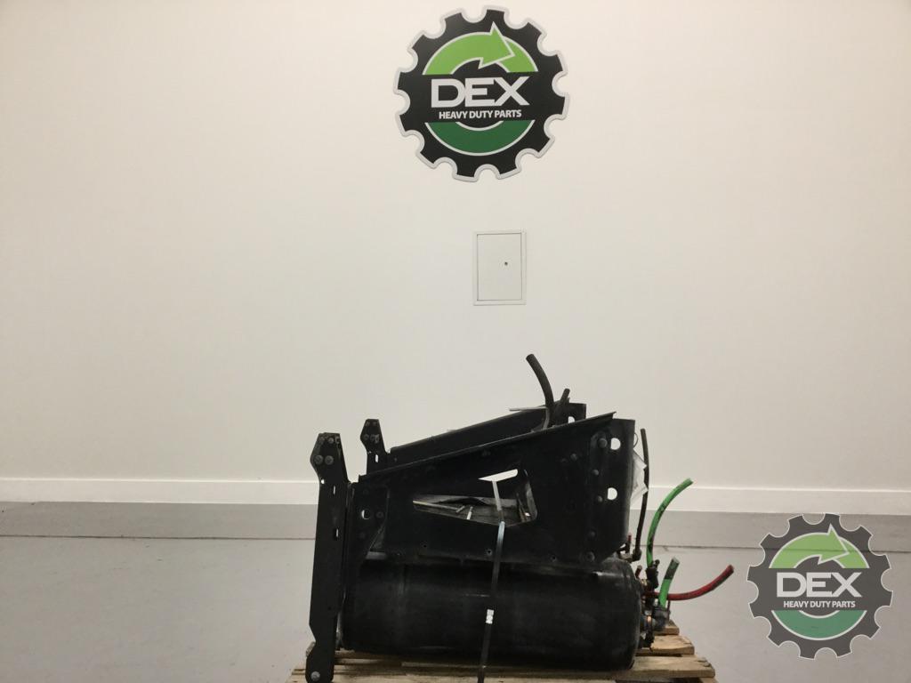 Volvo VNL steel battery box 21043167 with x3 air tanks 2x 21183543