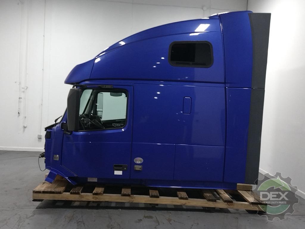 Volvo VNL670 groomed cab OEM 20413813