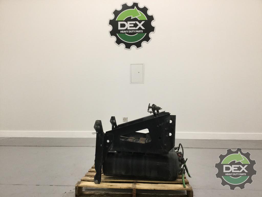 Volvo VNL steel battery box21043167 with x3 steel air tanks x2