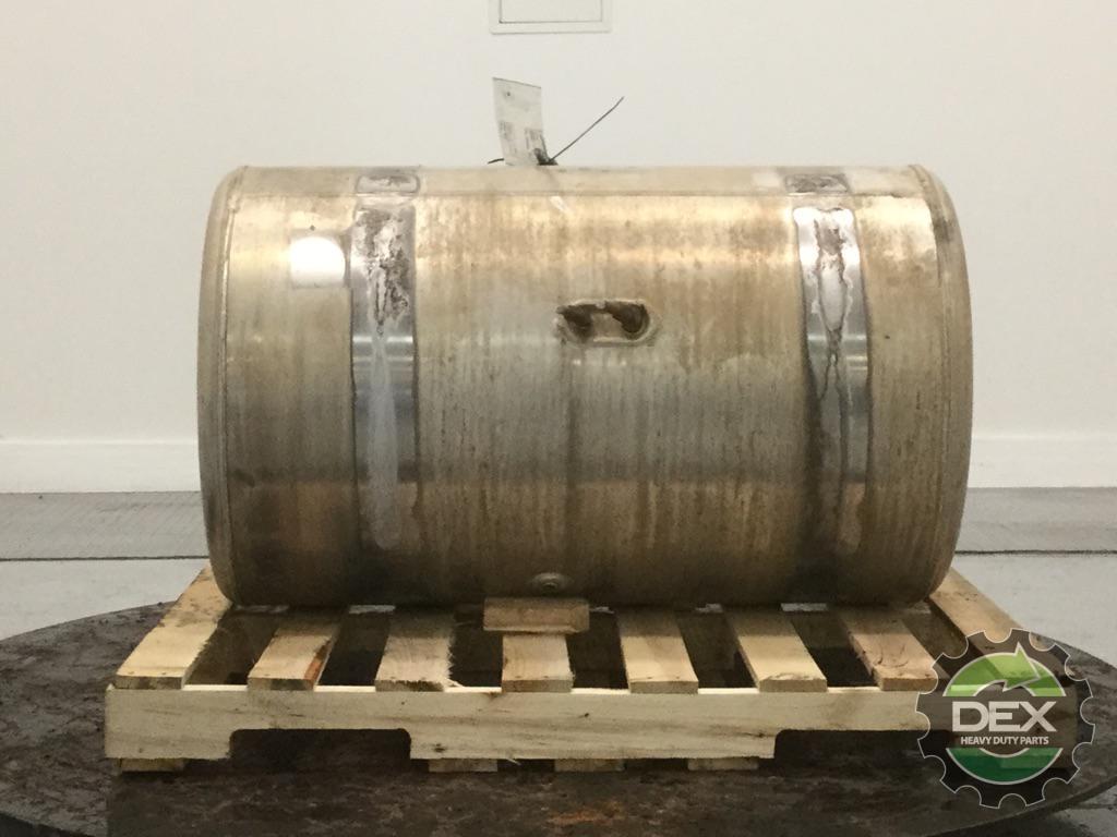 Aluminum RH fuel tank neasures 25" x 41" 80 gallons rear fill neck - Second Truck Parts