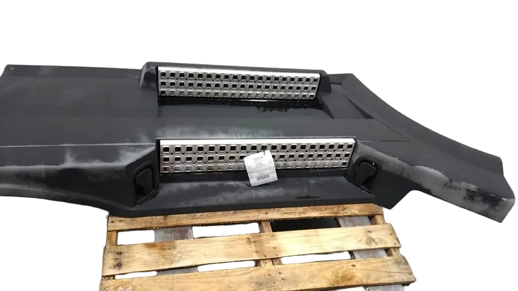 Volvo VNL LH front chassis fairing with latches and steps OEM 20577770 - Second Truck Parts