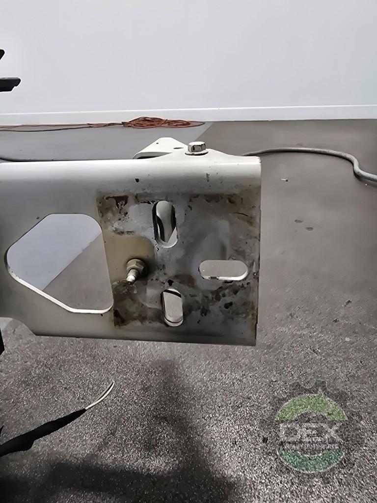 Volvo VNL version 2 bumper center section OEM 82728568D2