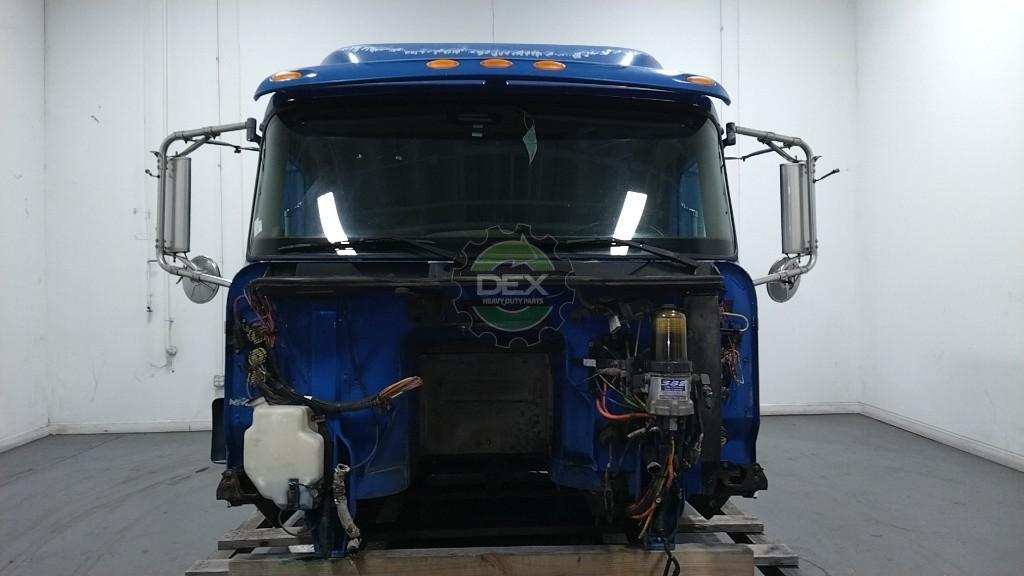 International 9400 groomed sleeper cab OEM