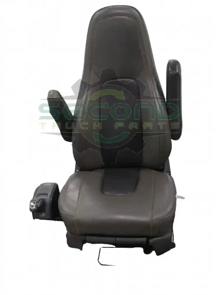 Volvo Air ride driver seat OEM 84733433 - Second Truck Parts