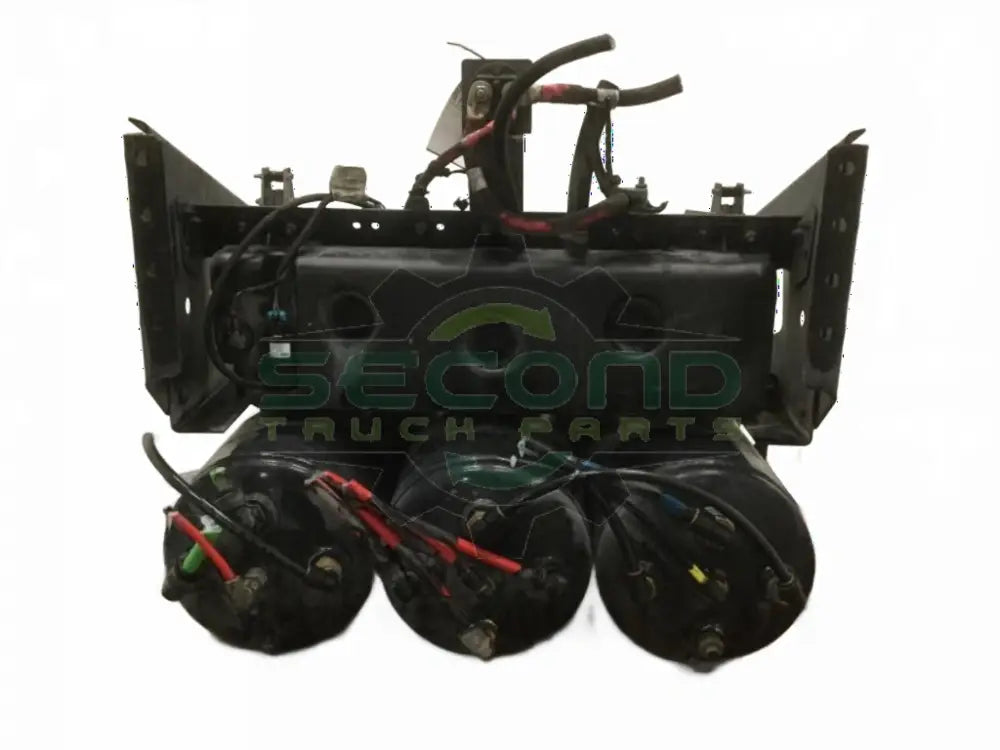 Volvo Complete steel battery box with x3 air tanks Shelf 21043167 DDD2 - Second Truck Parts