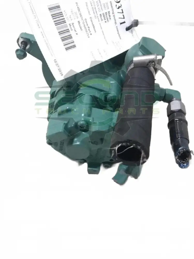 Volvo D13 tandem pump OEM 24533214 - Second Truck Parts
