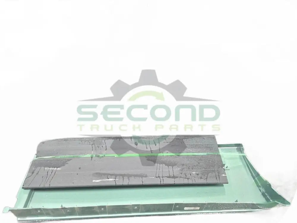 Volvo LH upper cab fairing with extension 78524305 OEM 23714043D8 - Second Truck Parts