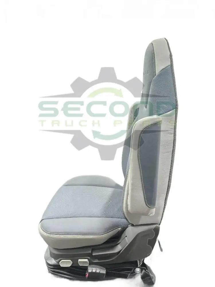 Volvo Premium seat OEM 26023855D2 - Second Truck Parts