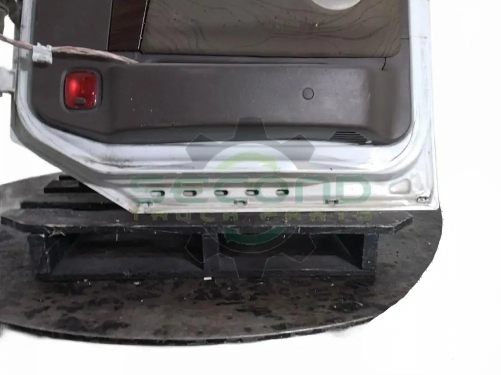 Volvo RH DOOR ASSEMBLY OEM 2267477 - Second Truck Parts