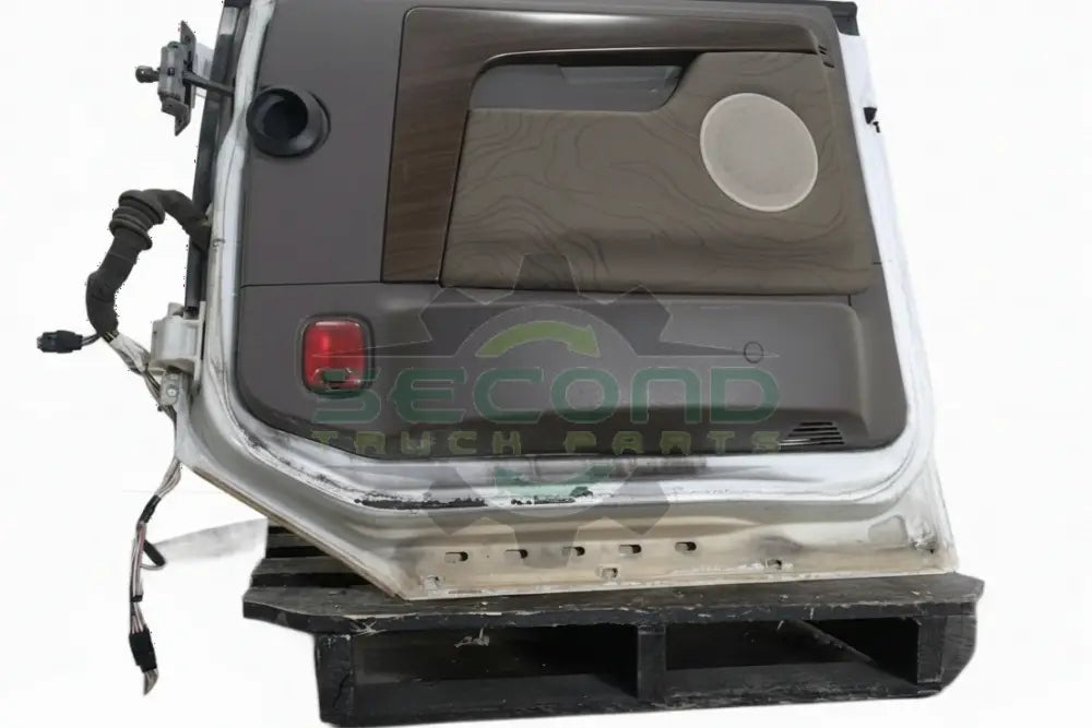 Volvo RH DOOR ASSEMBLY OEM - Second Truck Parts