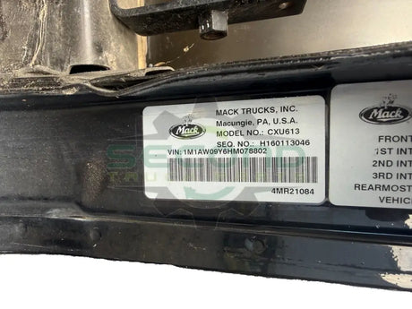078802 Genuine Mack Black Cab CXU613 - Cabs