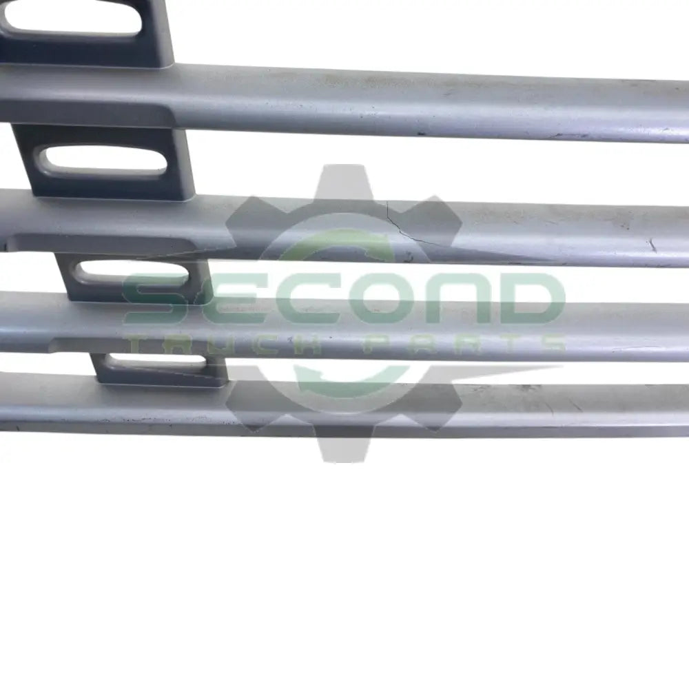17-14787-002 Genuine Freightliner Grille - Grilles