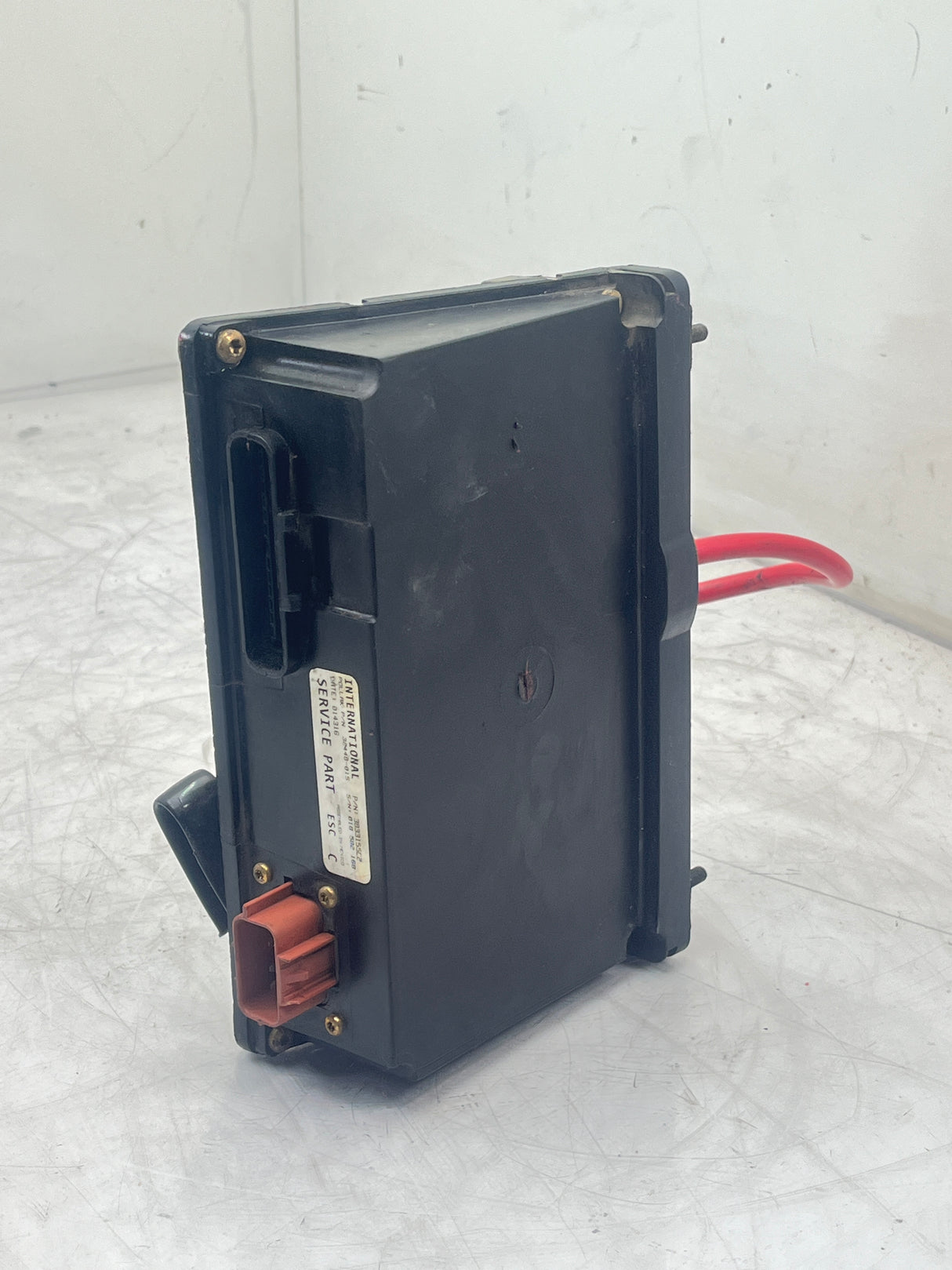3833155C2 Genuine International Module Electronic Control Chassis