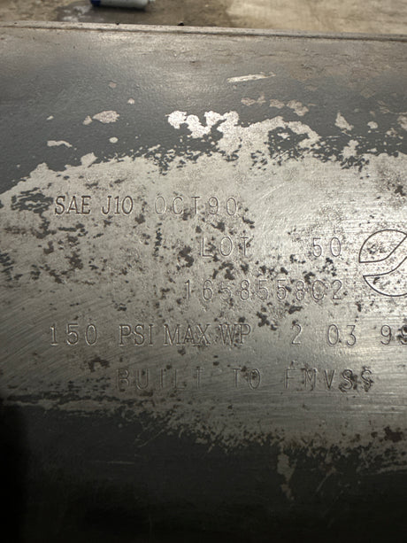 1658558C2 Genuine International Air Pressure Tank