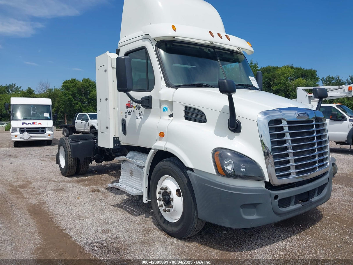 2015 Freightliner Cascadia - Second Truck Parts