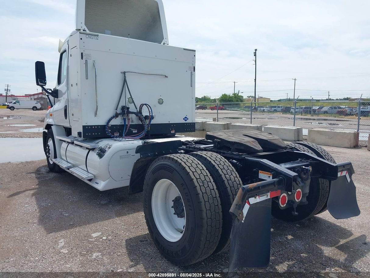 2015 Freightliner Cascadia - Second Truck Parts