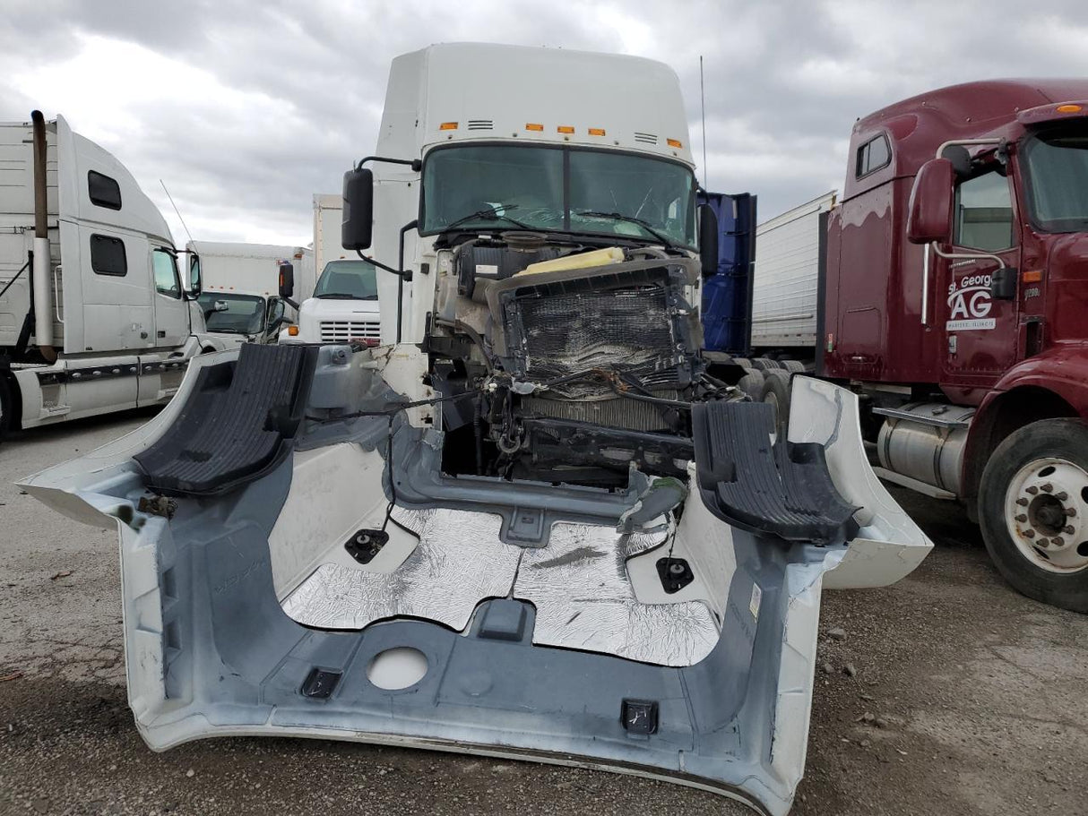 2019 Mack Anthem White