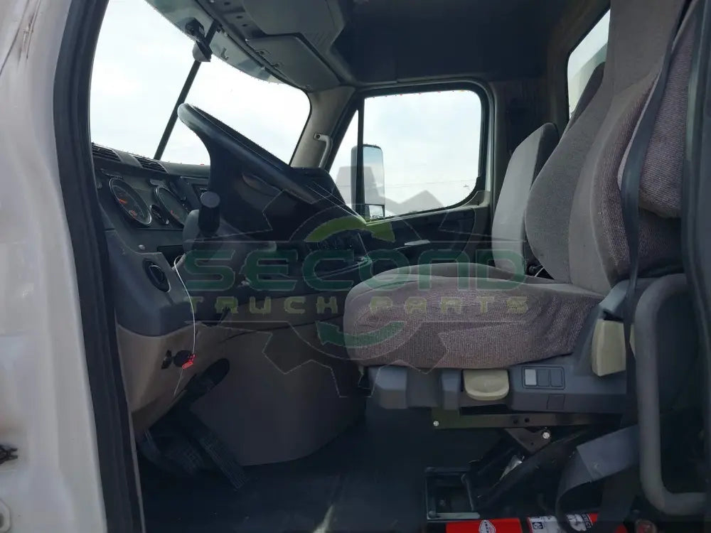 2015 Freightliner Cascadia - Second Truck Parts