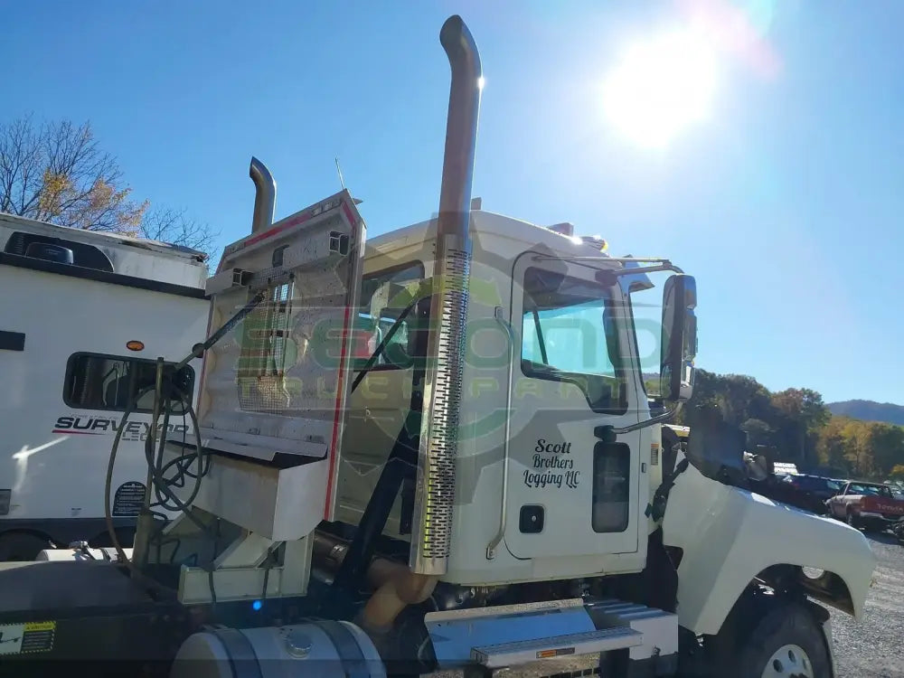 2022 MACK PINNACLE - Second Truck Parts