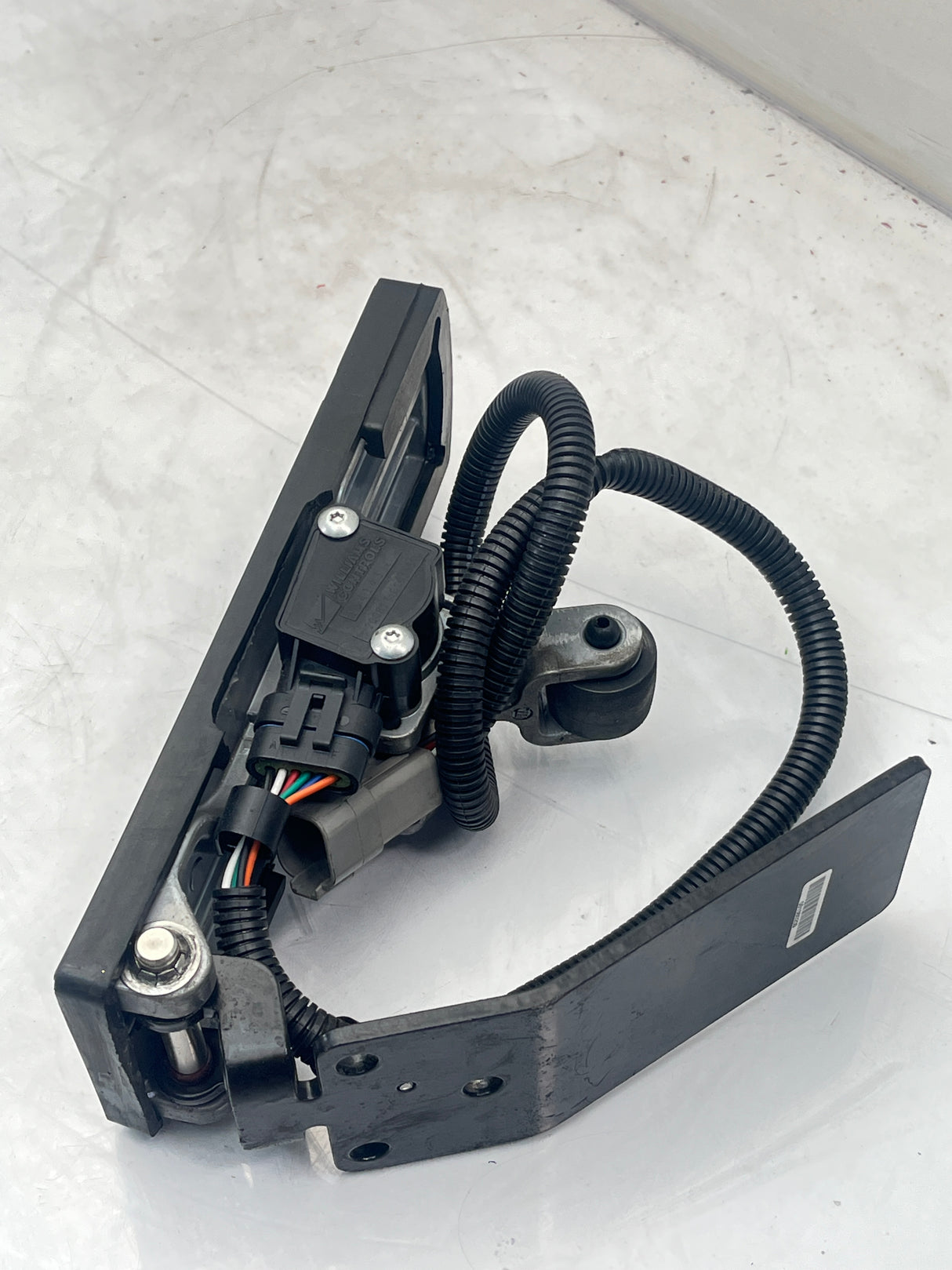 D21-6005 Genuine Paccar Pedal Throttle Assembly
