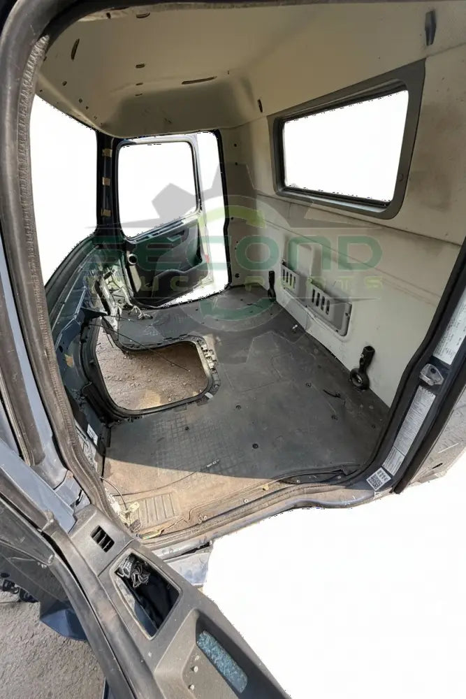 318502 Genuine Volvo Gray Cab GW-20 - Cabs