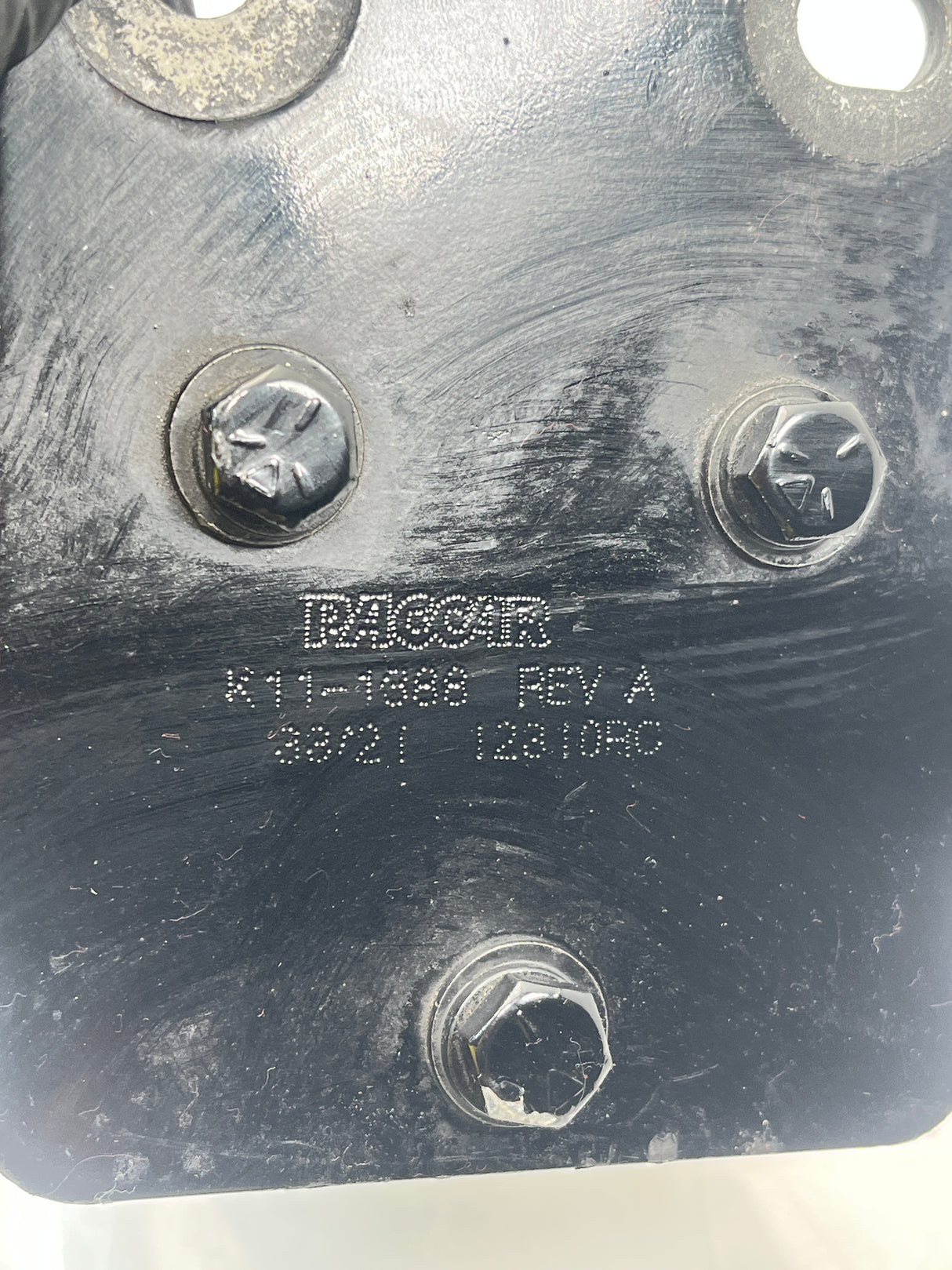 K11-1388 Genuine Paccar Fuel Filter Bracket