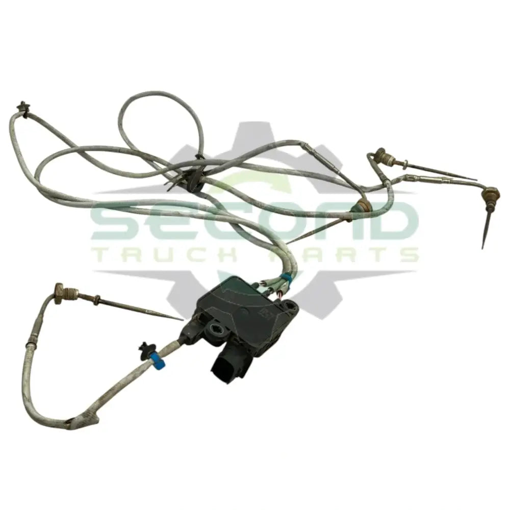 4384563 Genuine Cummins Temperature Sensor - Second Truck Parts