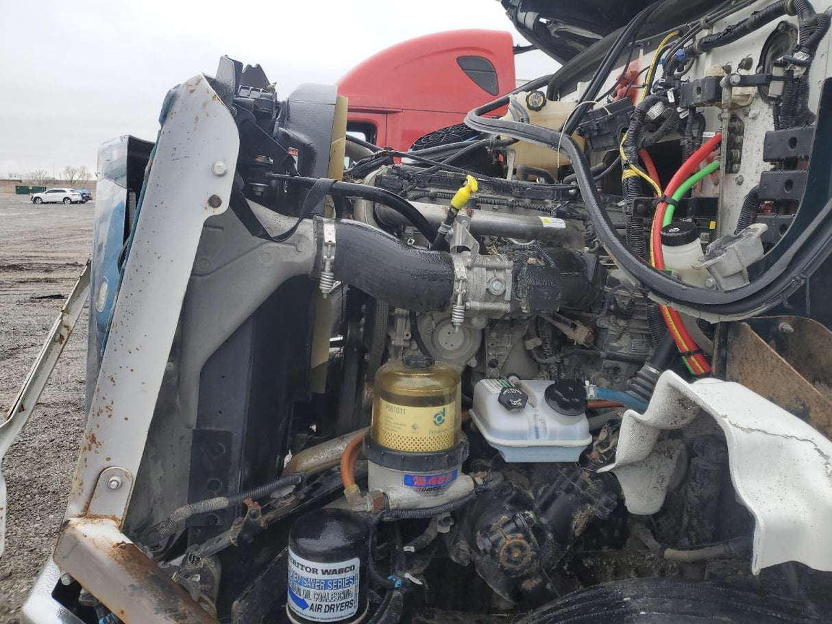 2015 Western Star 4700 White - Second Truck Parts