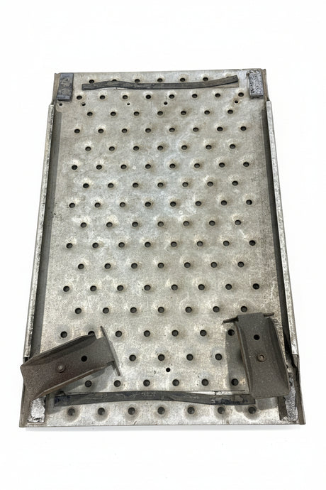 A22-69107-001 Genuine Freightliner Deck Plate 525 Thread