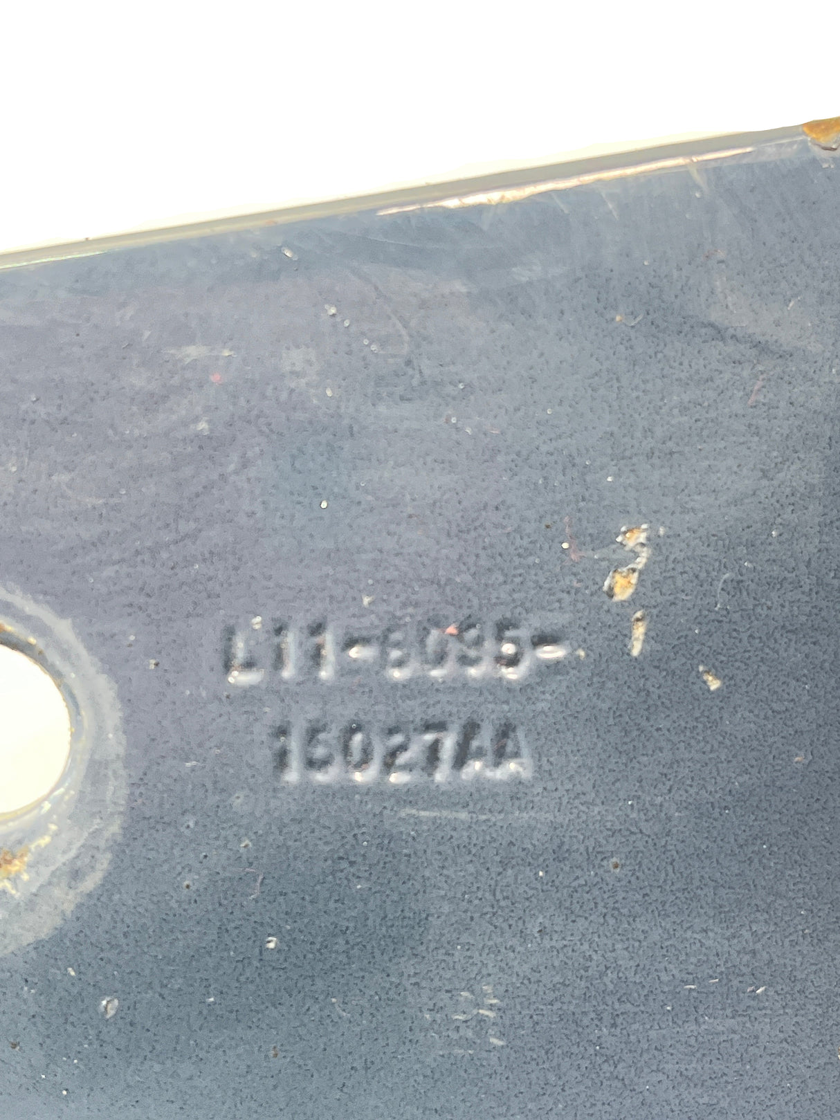 L11-6095 Genuine Peterbilt Quarter Fender Bracket