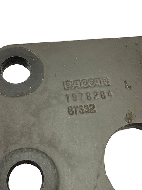 1978284 PE Genuine Paccar Front Lifting Bracket