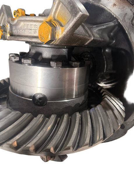 3200-N-1704 Genuine Meritor Rear Differential 2.8
