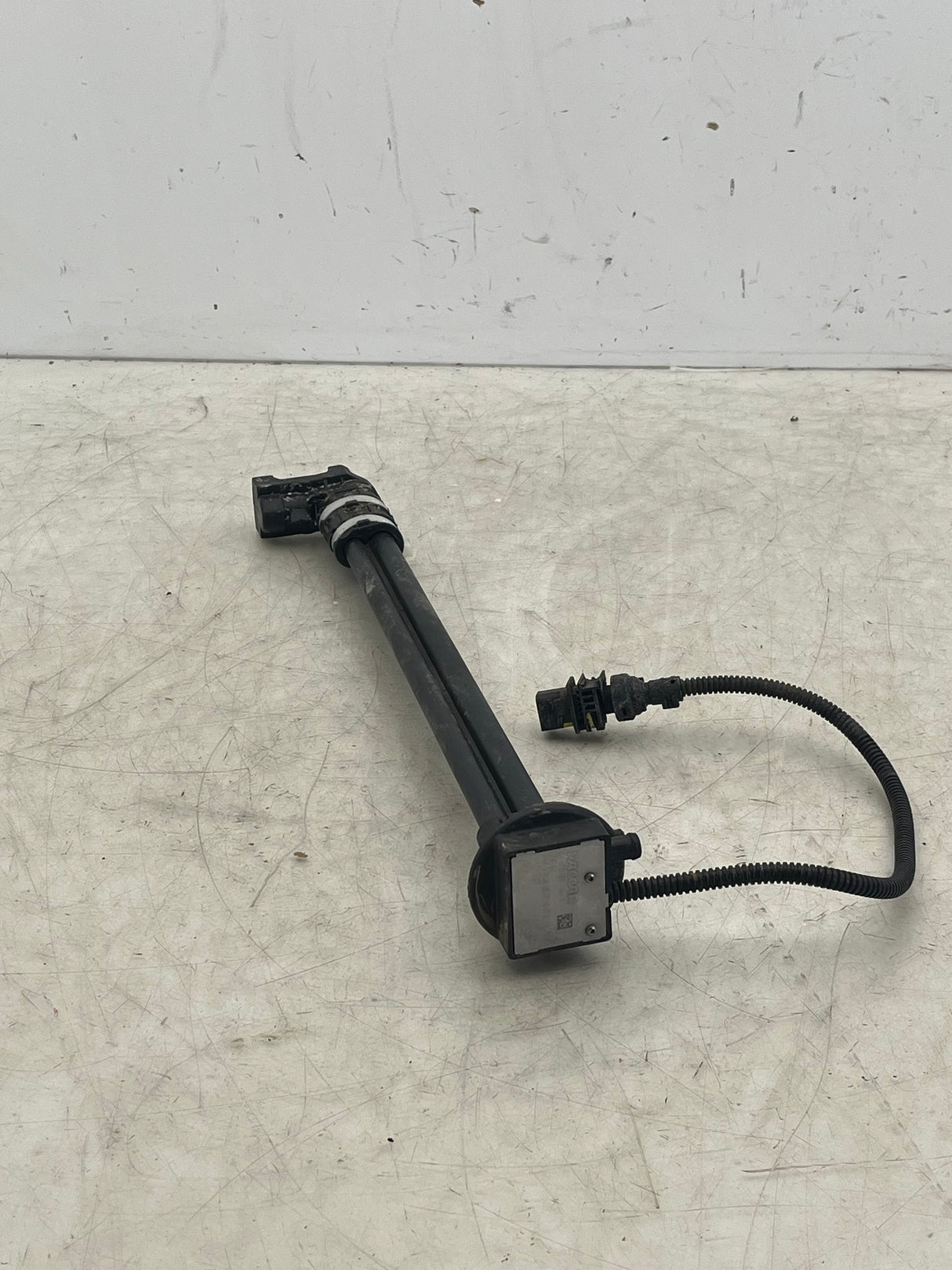 Q21-6170-003 Genuine Kenworth DEF Concentration Sensor - Second Truck Parts