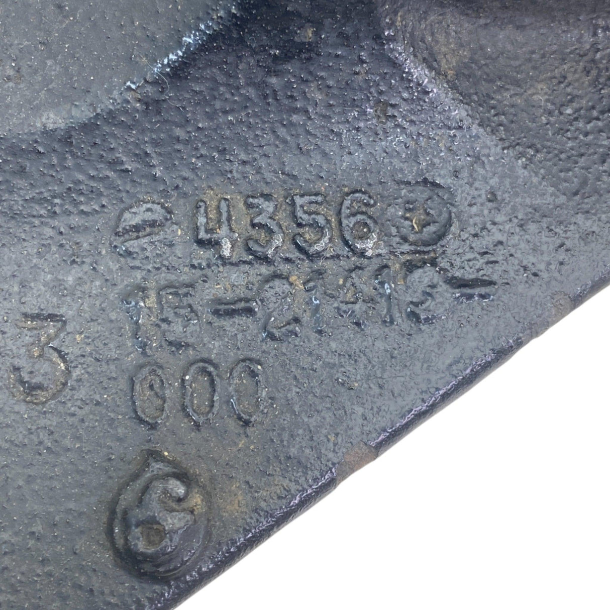 15-21413-000 Genuine Freightliner Suspension Crossmember Bracket - Second Truck Parts