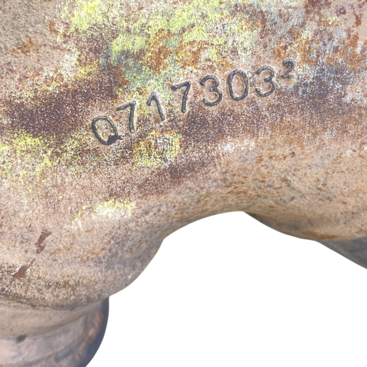 Q717303 Genuine Elbow Tube