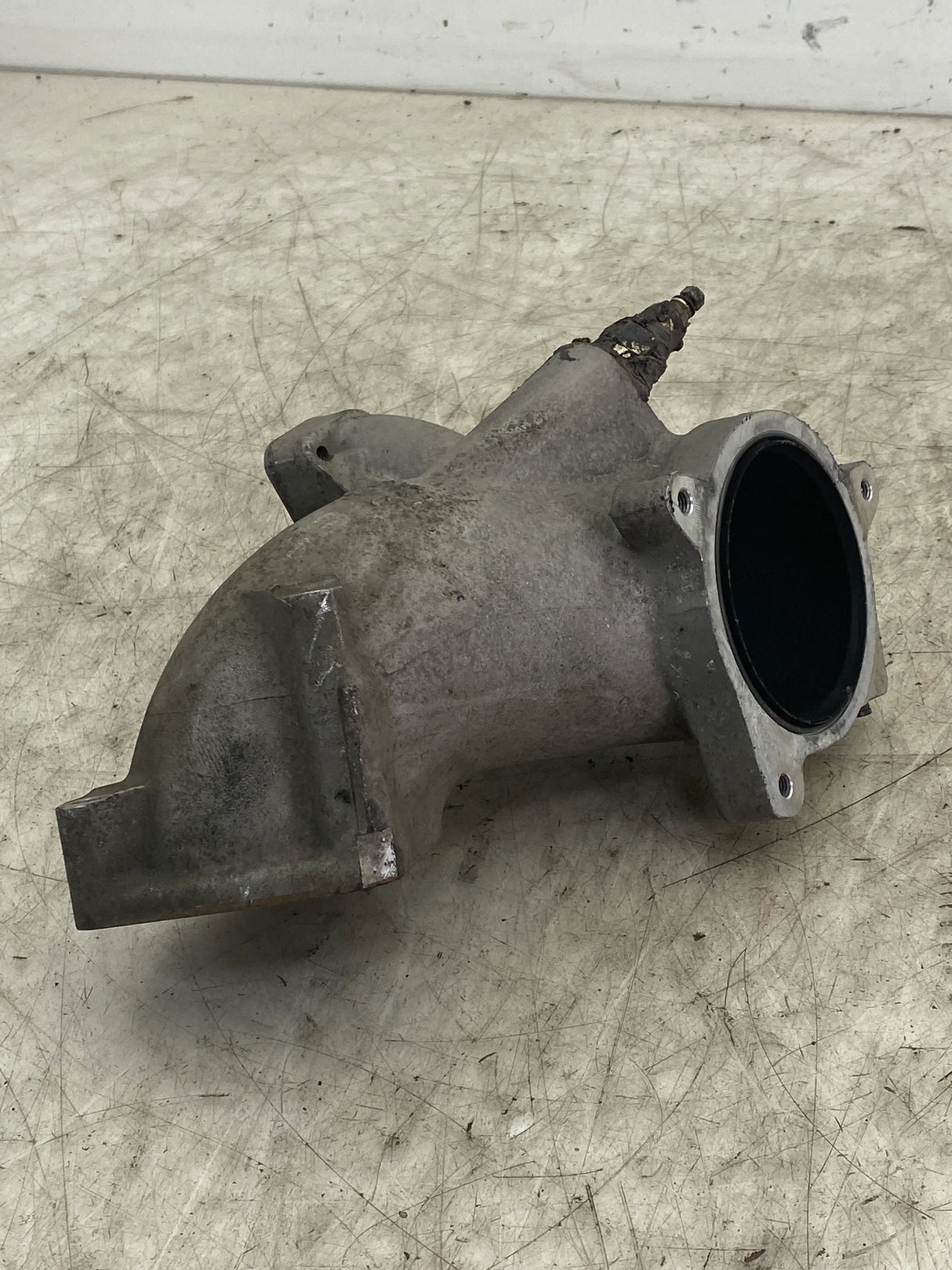 7095811C1 Genuine International Air Transfer Tube