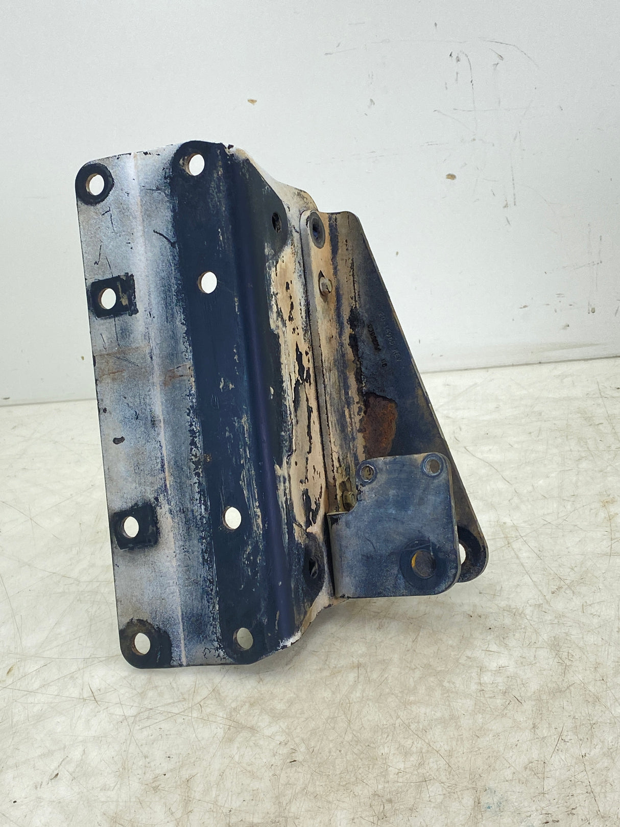 20-19218 Genuine Paccar Cab Suspension Bracket – Second Truck Parts