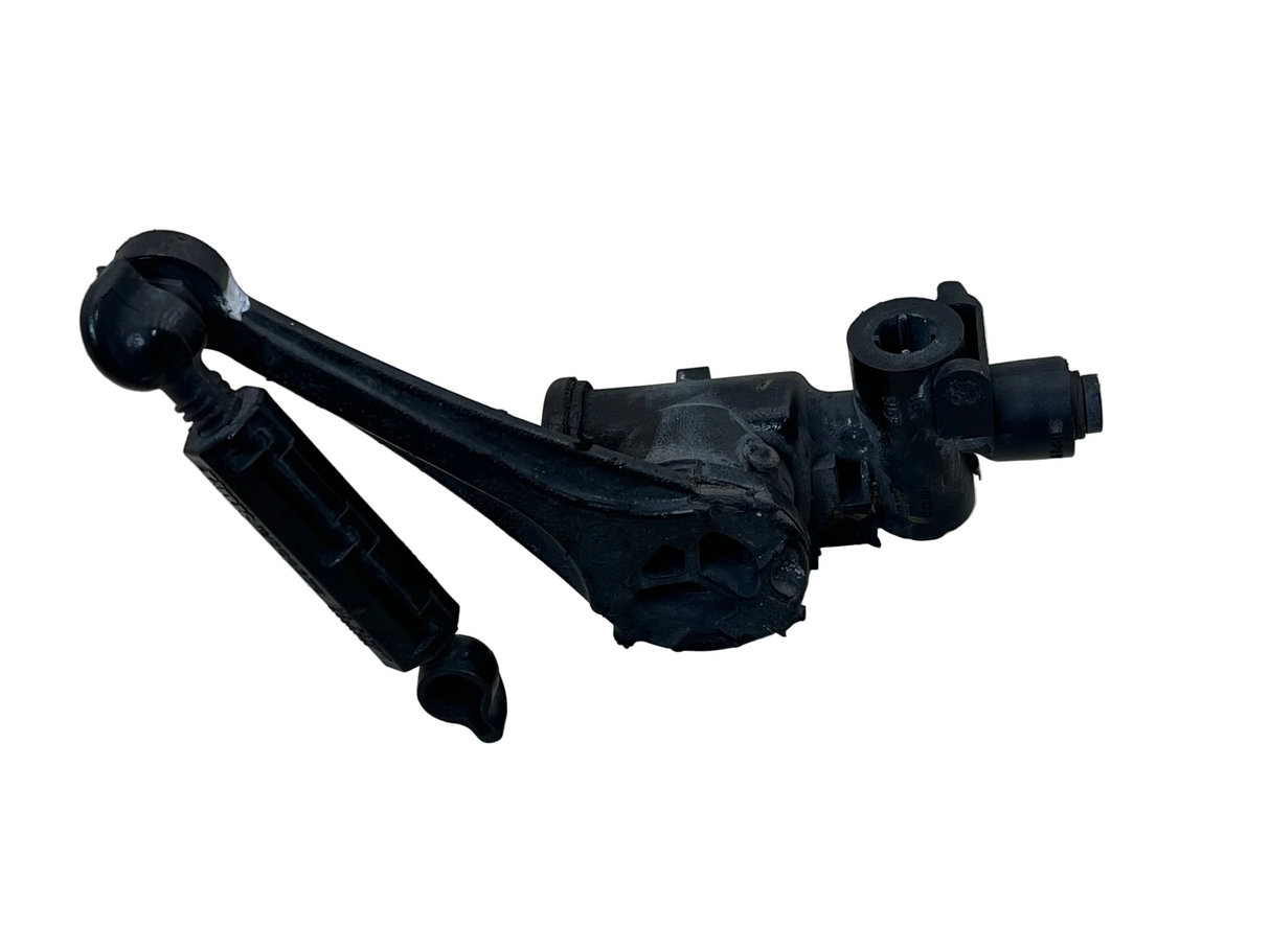 2525699C1 Genuine International Height Control Valve