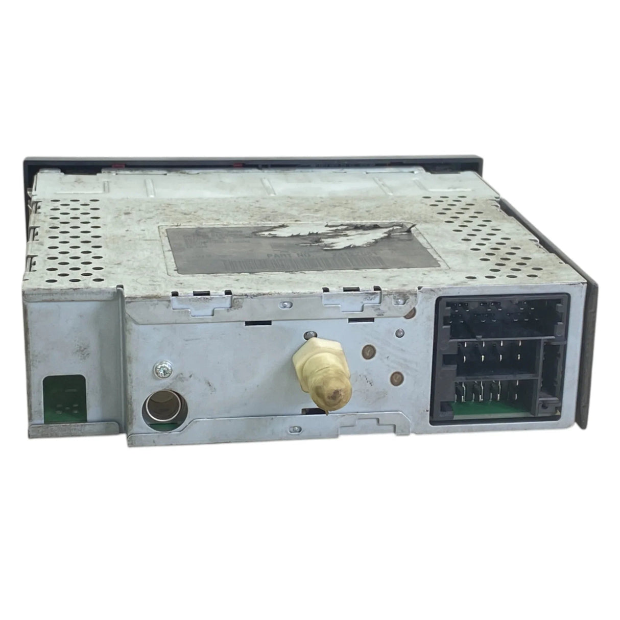 4027785C1 Genuine International AM/FM Radio